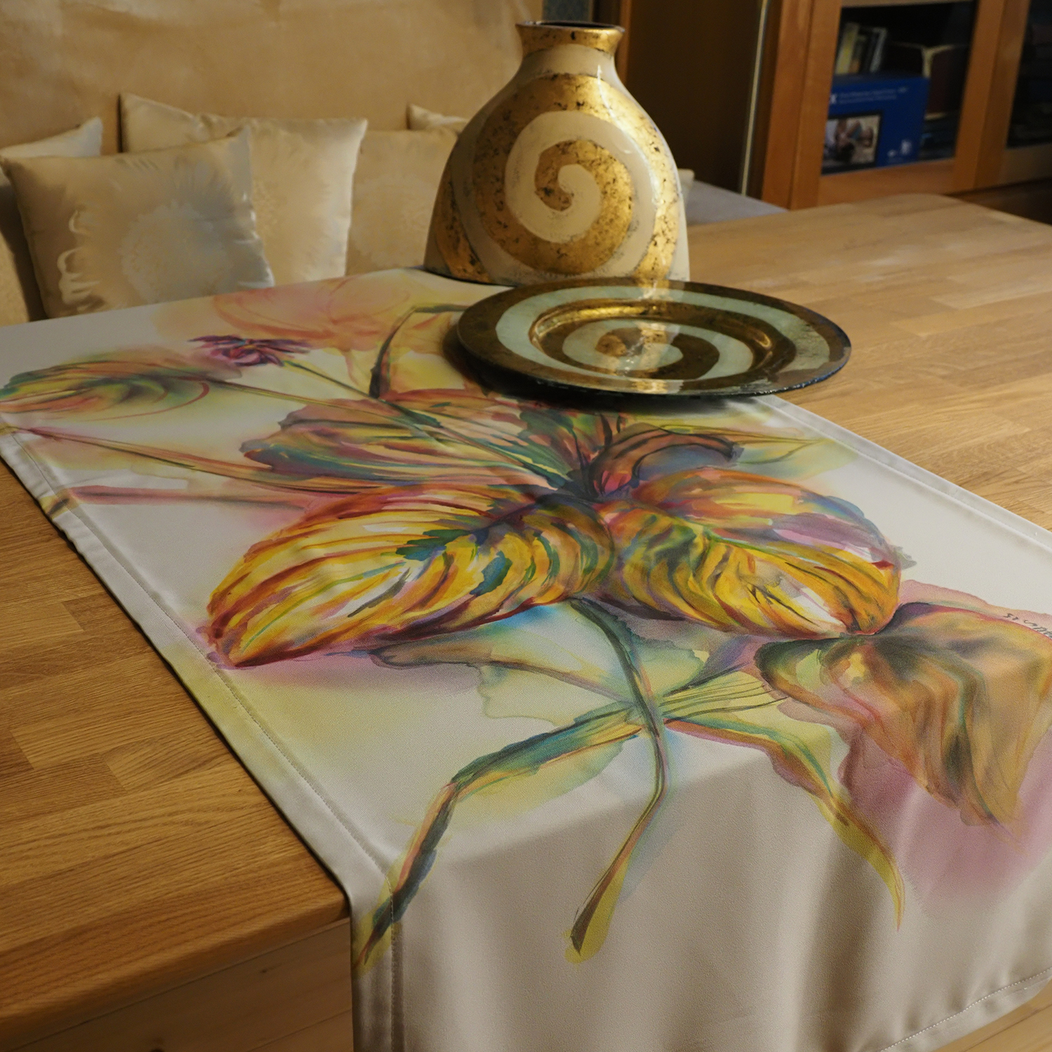 Hand-painted table cloth "Golden Hosta" (58*145 cm) - Image 7